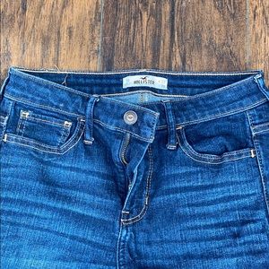 High wasted dark wash skinny jeans